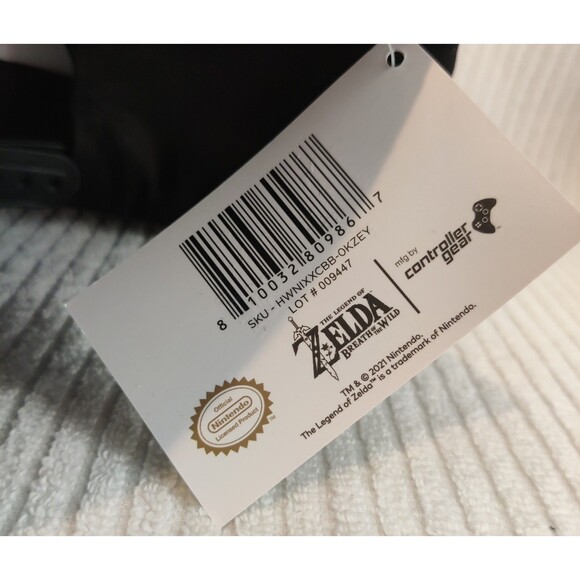 The Legend Of Zelda, Breath Of The Wild Cap Hat Adult Snapback Black Gold W/ Pin - Picture 5 of 9